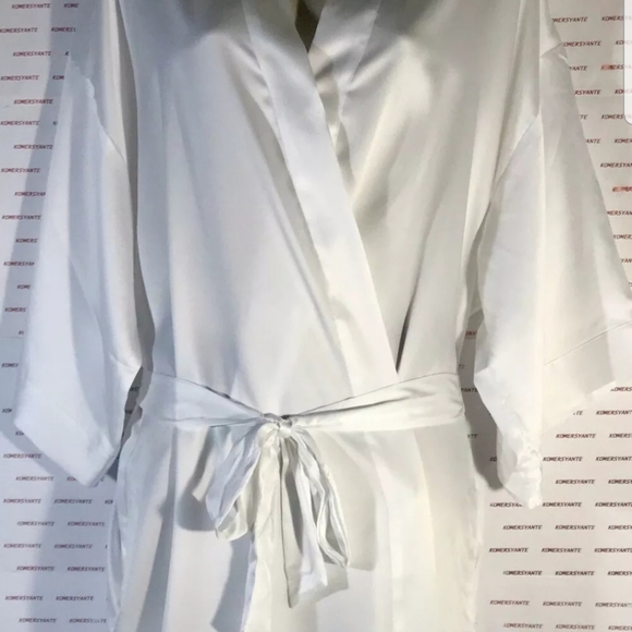 Victoria's Secret Bride Robe - Picture 2 of 4